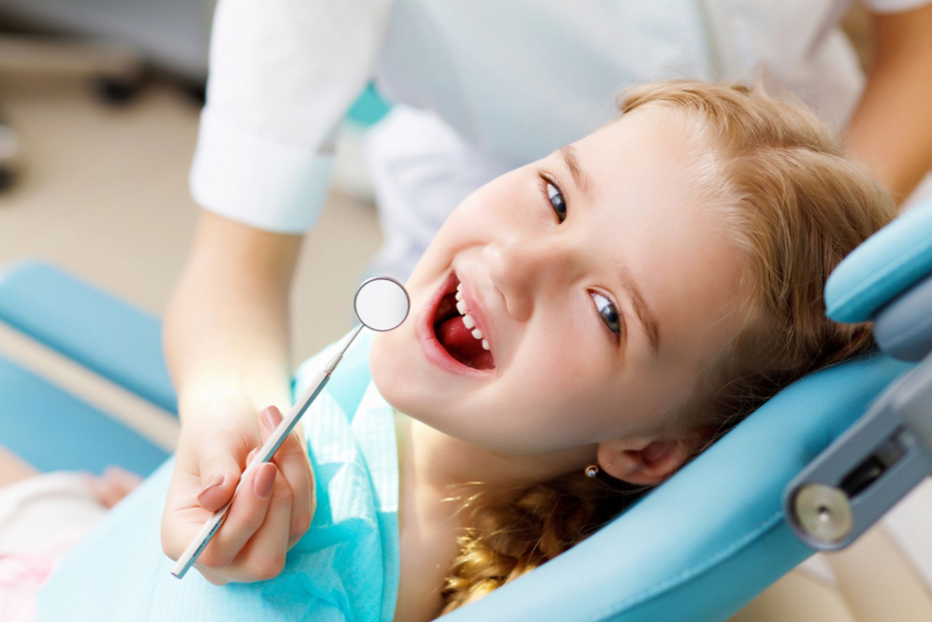 dental visit of a child